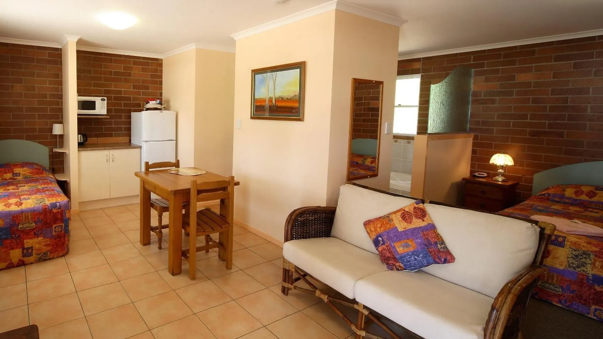 Rubyvale Motel & Holiday Units - An Adults Only Getaway